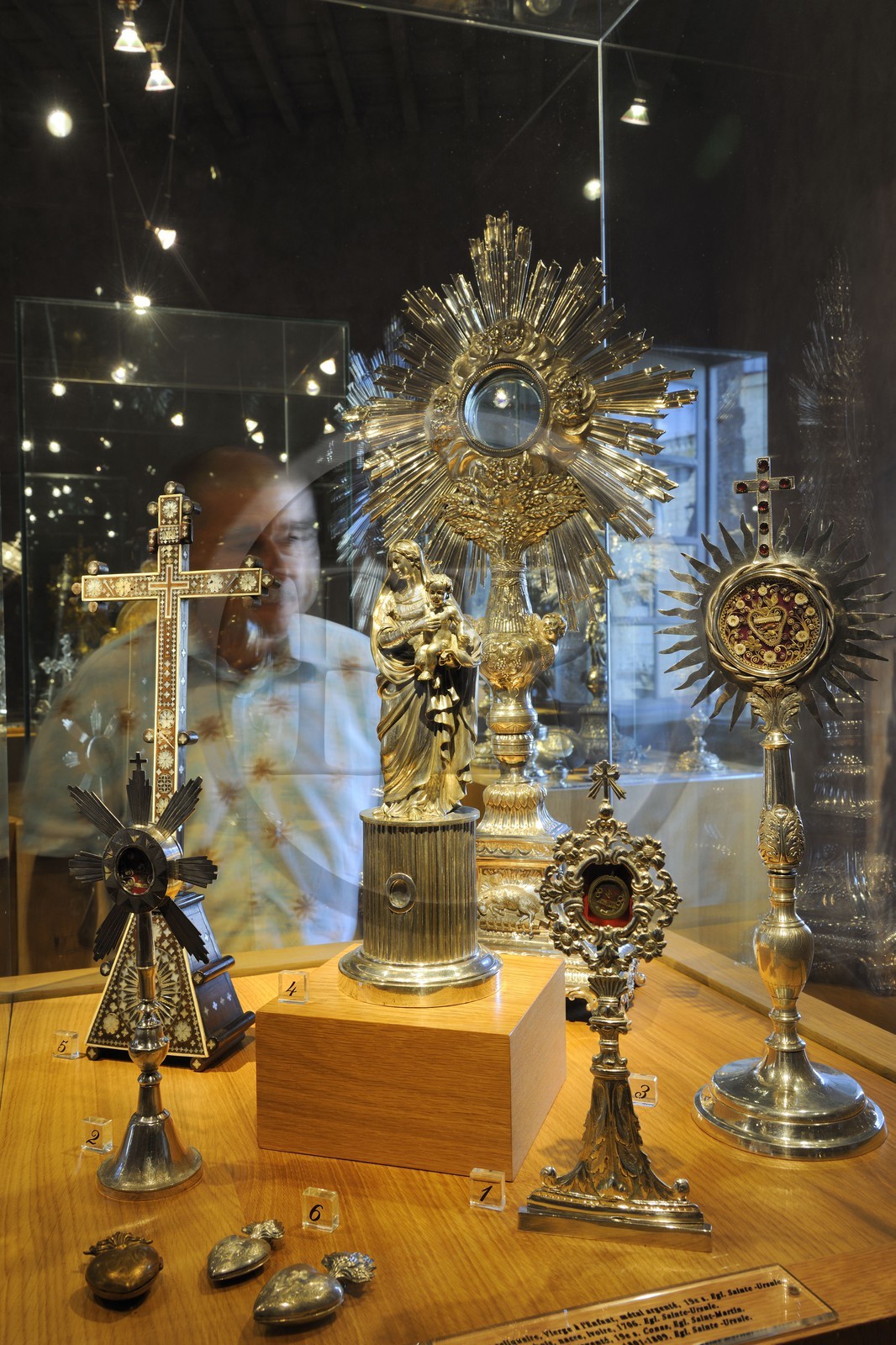 France, Hérault (34), Pézenas, vieille ville, collégiale Saint-Jean, le Trésor d’orfèvrerie