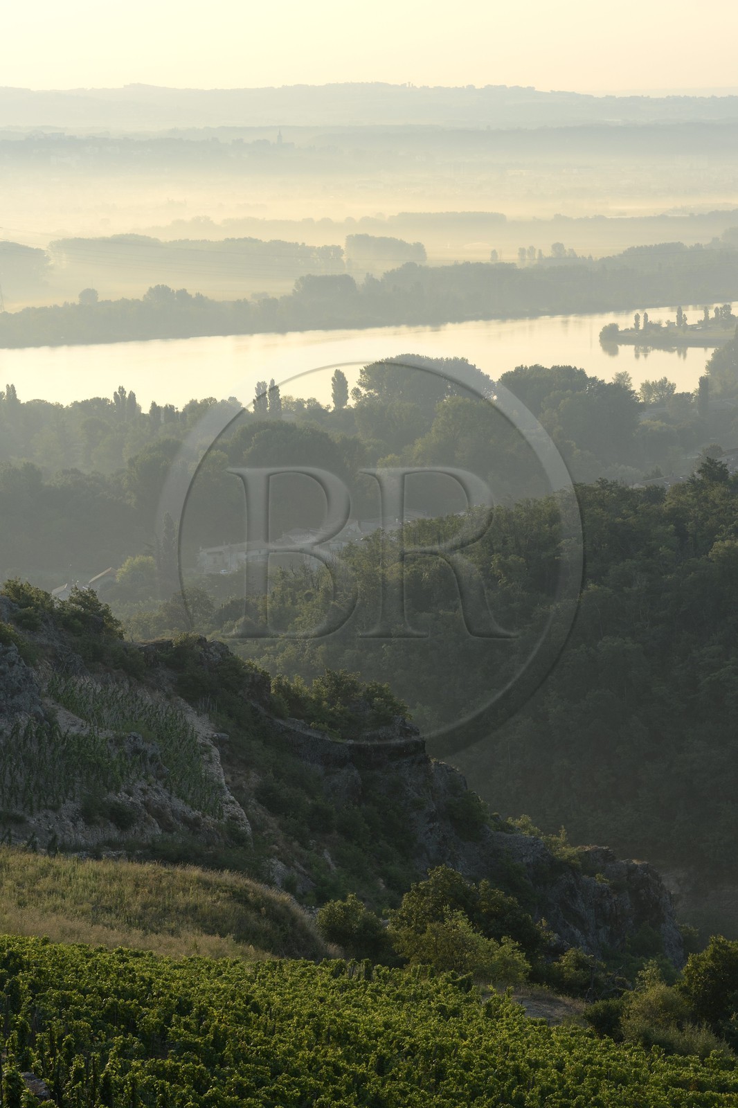 France, Loire (42), Parc Naturel Régional du Pilat, la vallée du Rhône depuis les hauteurs du village de Malleval