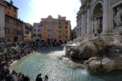 Italie, Latium, Rome, centre historique classé Patrimoine Mondial de l'UNESCO, quartier du Quirinal, fontaine de Trevi