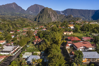 France, Ile de la Reunion, Cirque de Salazie, classé Patrimoine Mondial de l'UNESCO, Hell-Bourg, labellisé les Plus Beaux Villages de France, le Piton d'Anchaing en arrière plan (vue aérienne)