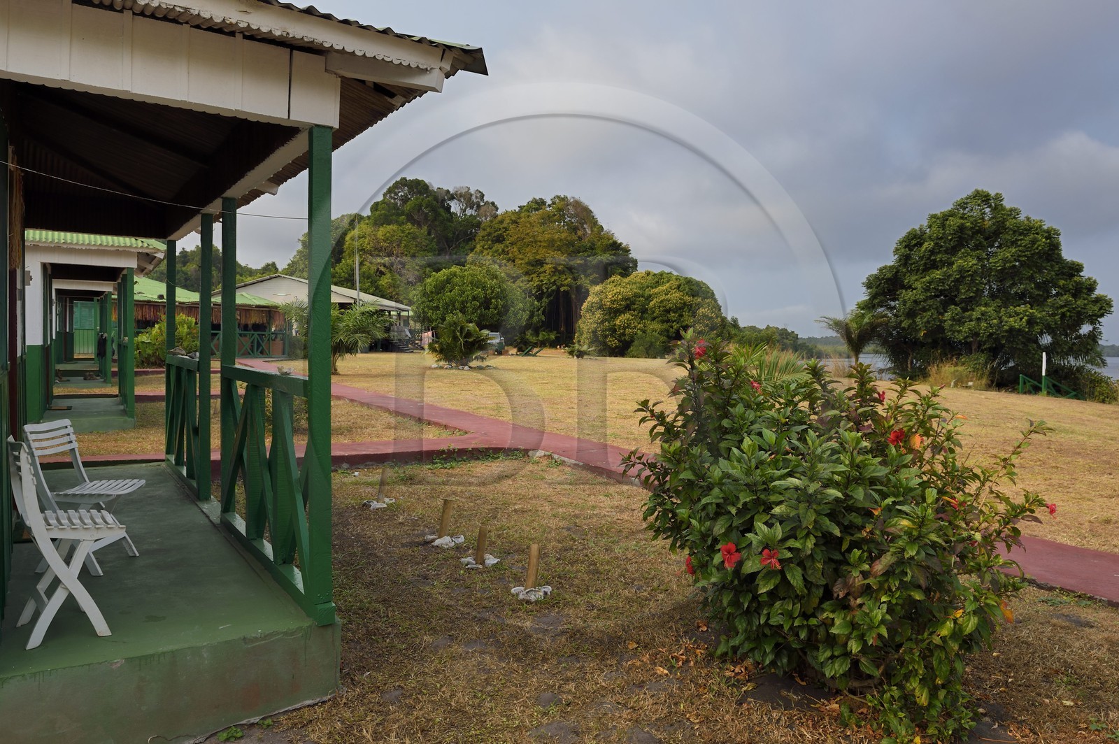 Gabon, province de Ogooué- Maritime, le Gavilo Lodge en bordure du Parc National du Loango