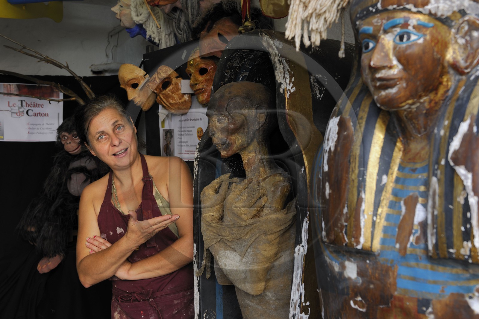 France, Hérault (34), Pézenas, vieille ville, le Théâtre de carton rue Montmorency de l'accessoiriste de théâtre Rosario Alarcon Sanchez