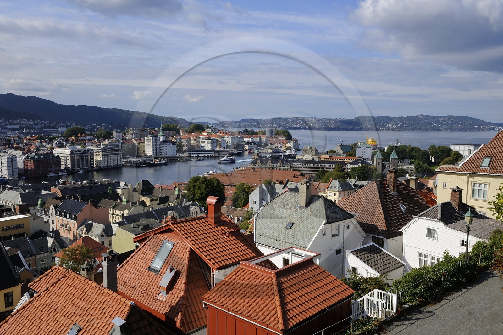 Norvège, Hordaland, Bergen vu depuis le quartier de Sandviken