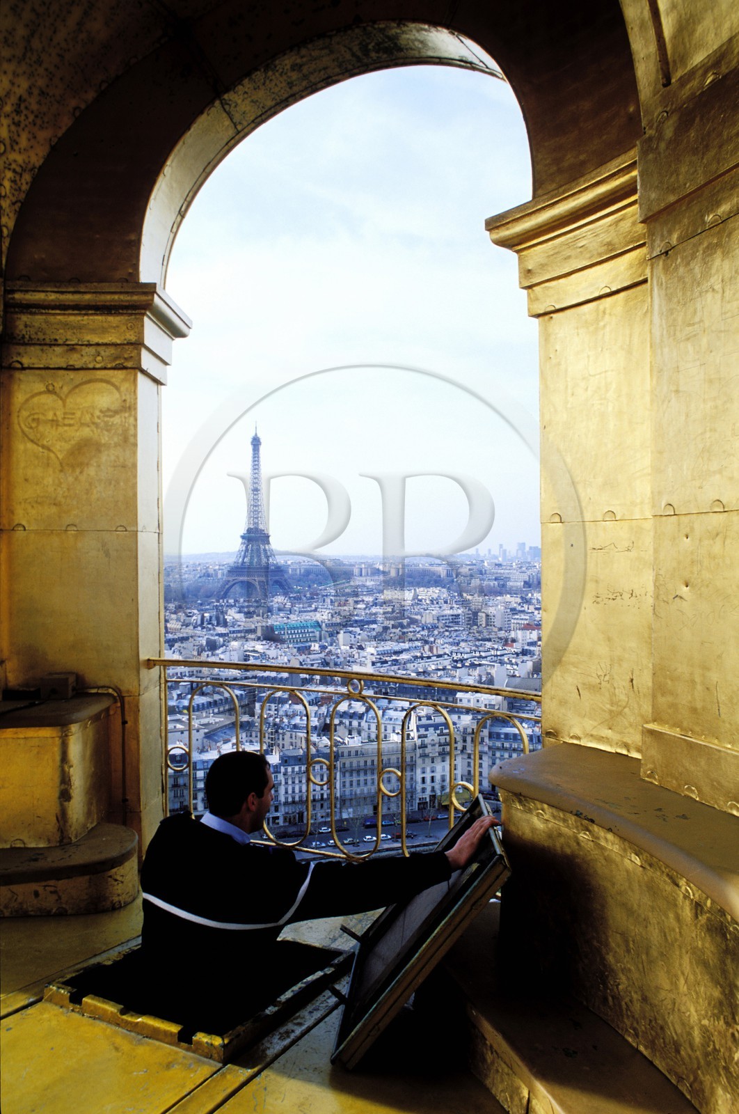 France, Paris (75), l'Hôtel des Invalides, vue sur Paris depuis le sommet de l'église du dôme