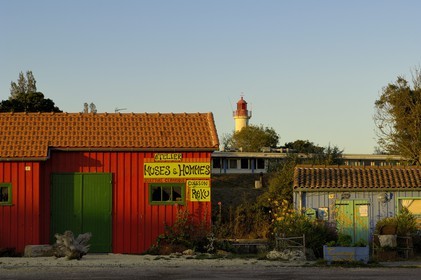 France, Charente-Maritime (17), Ile d'Oléron, Le Château d'Oléron, anciennes cabanes d'ostréiculteurs transformées pour l'artisanat