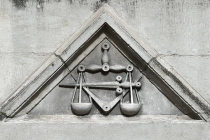 France, Dordogne (24), Périgord Blanc, Périgueux, le temple maçonnique, les sculptures représentant les emblèmes maçonniques furent détruites début 1941 sur ordre du Régime de Vichy et ne furent reconstituées qu'en 1987