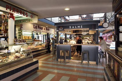 France, Pyrénées-Atlantiques (64), Pays-Basque, Bayonne, les Halles sur le quai Roquebert