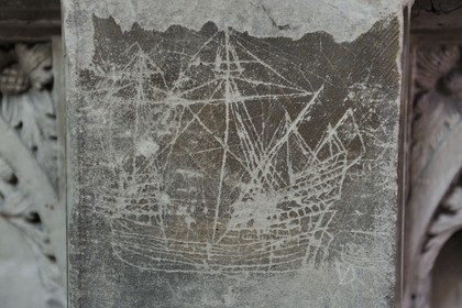 France, Seine-Maritime (76), Dieppe, l'église Saint-Jacques, graffiti d'un navire de fin XVIème siècle