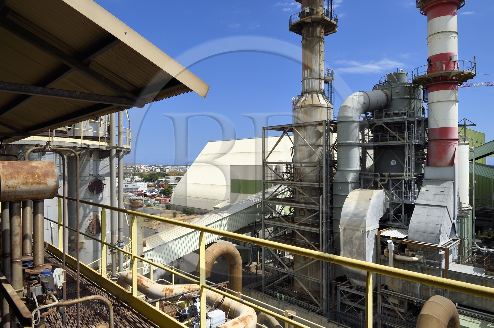 France, Ile de la Reunion, Saint-Louis, centrale thermique le Gol - Albioma qui produit de l'électricité avec les résidus de la canne à sucre pendant la campagne sucrière de l'usine sucrière du Gol