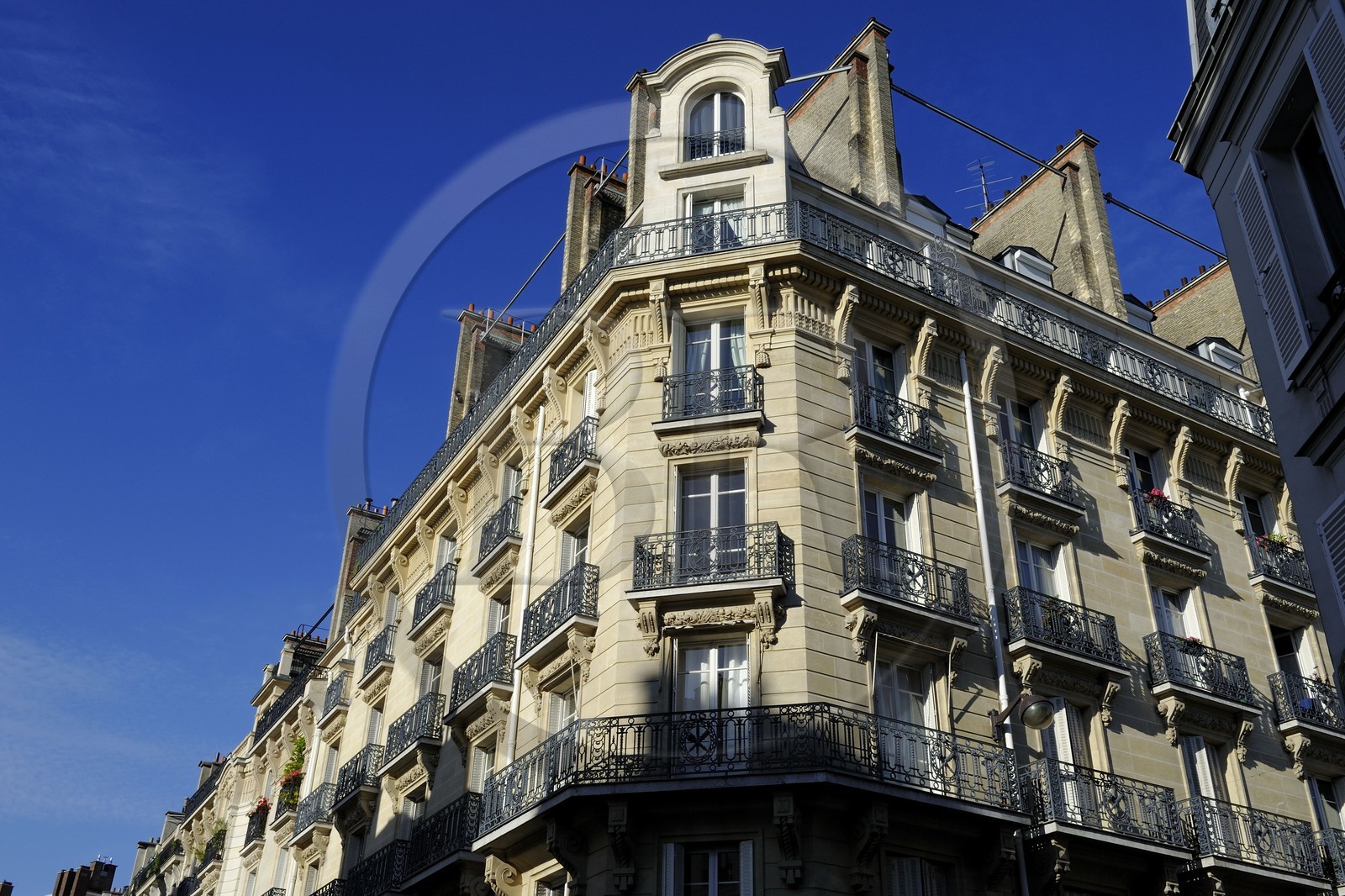 France, Paris (75), immeuble haussmannien rue Pierre Guerin