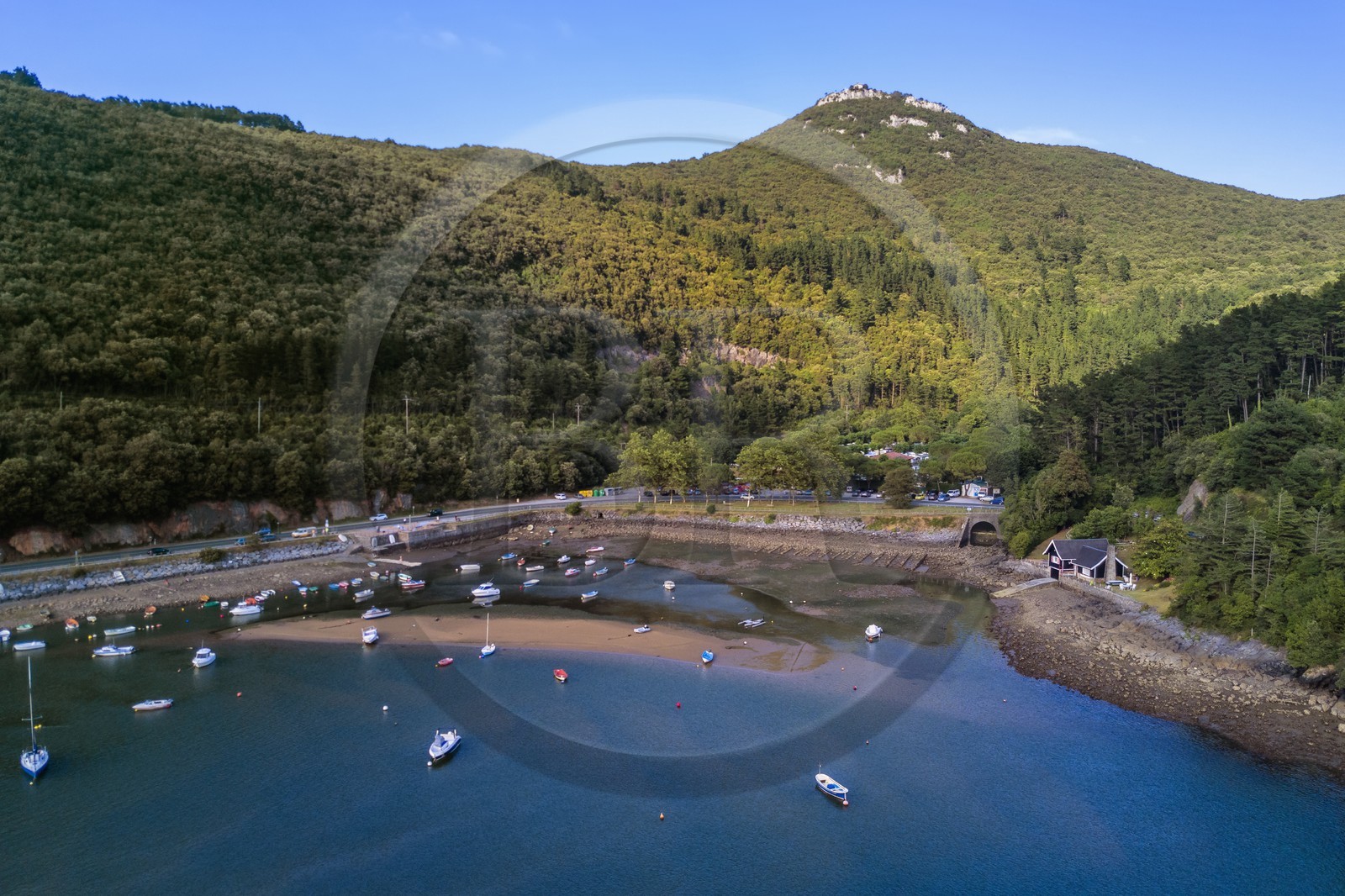 Spain, Basque Country, Biscay Province, Gernika-Lumo region, Urdaibai estuary Biosphere Reserve, estuary of the Oka River at low tide south of Mundaka, small anchorage of Laida (aerial view)