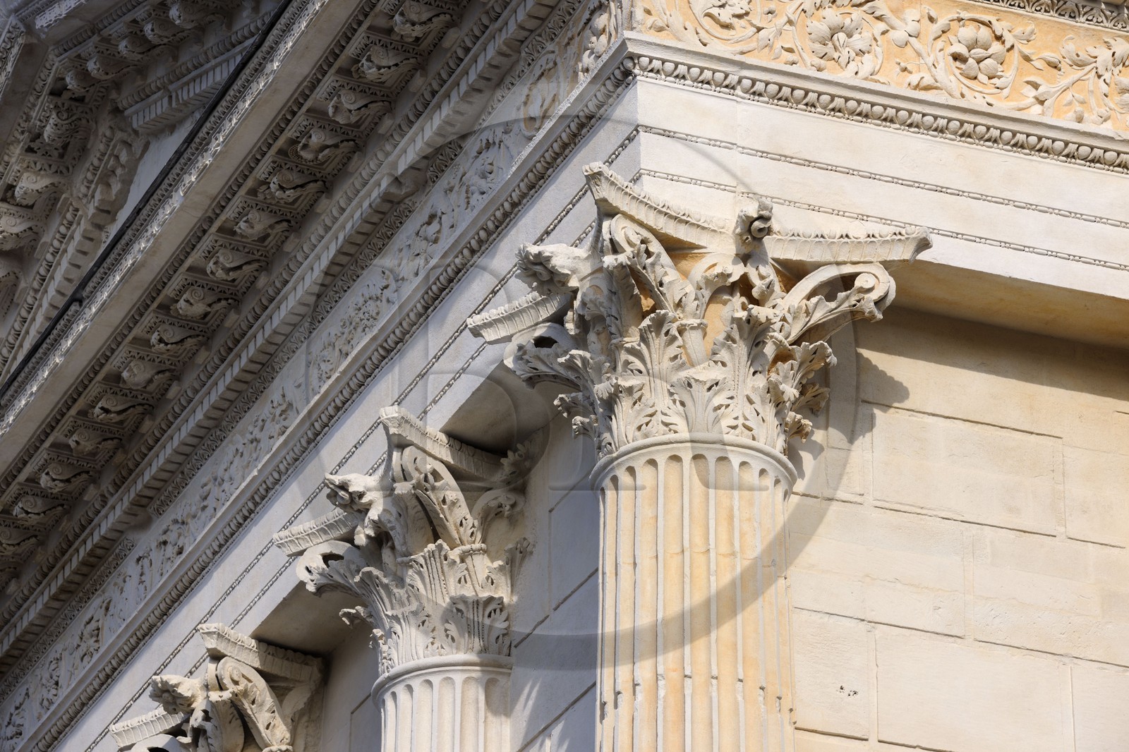 France, Gard (30), Nimes, la Maison Carrée, ancien temple romain du Ier siècle avant JC, Musée d'Art Contemporain