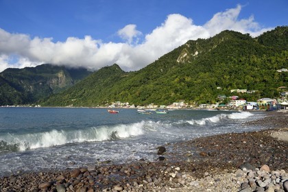 Caraïbes, Ile de la Dominique, la baie de Soufrière, village de Scotts Head