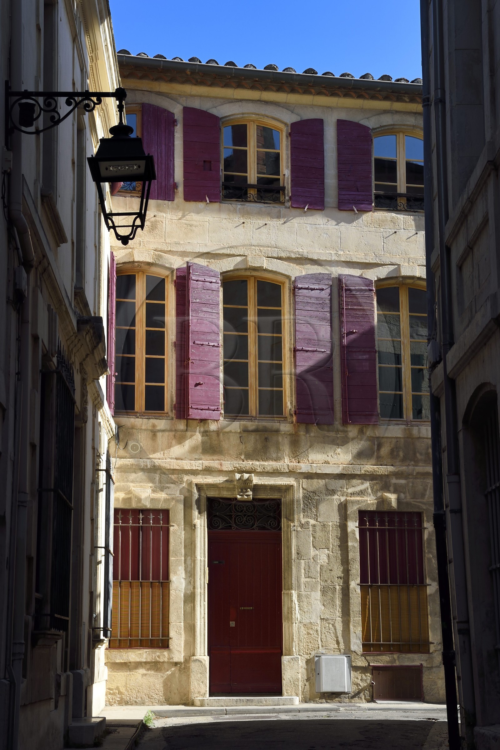 France, Bouches du Rhone, Arles, rue Baléchou in the old town