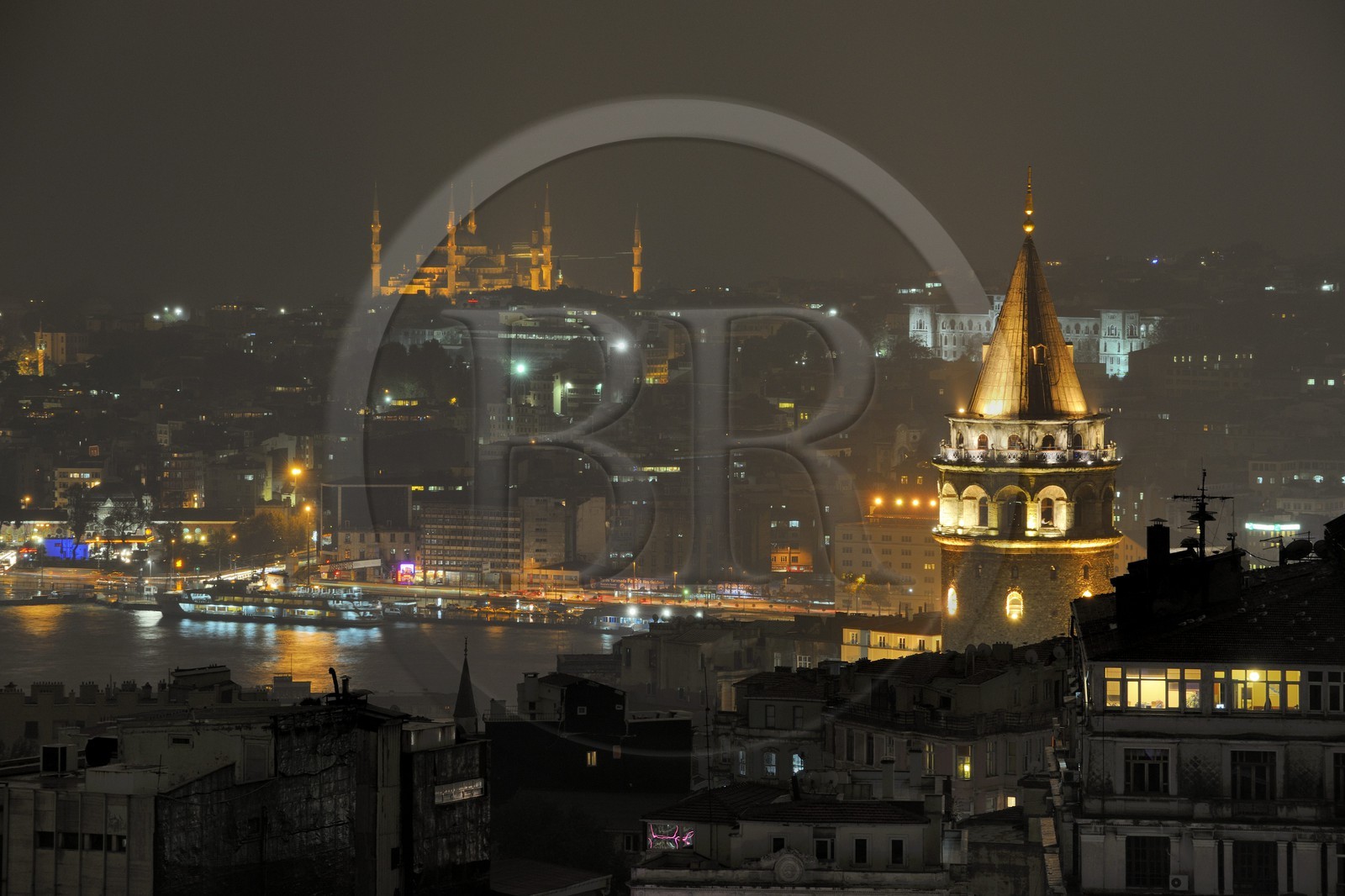 Turkey, Istanbul, historical center listed as a UNESCO World Heritage, Galata Tower overlooking the Golden Horn and Sultanahmet Camii (Blue Mosque) in the Sultanahmet district