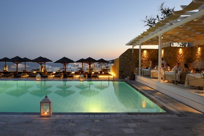 Grèce, Les Cyclades, mer Égée, île de Mykonos, village de Platis Gialos, l'hôtel Relais & Châteaux Myconian Ambassador Thalasso Spa