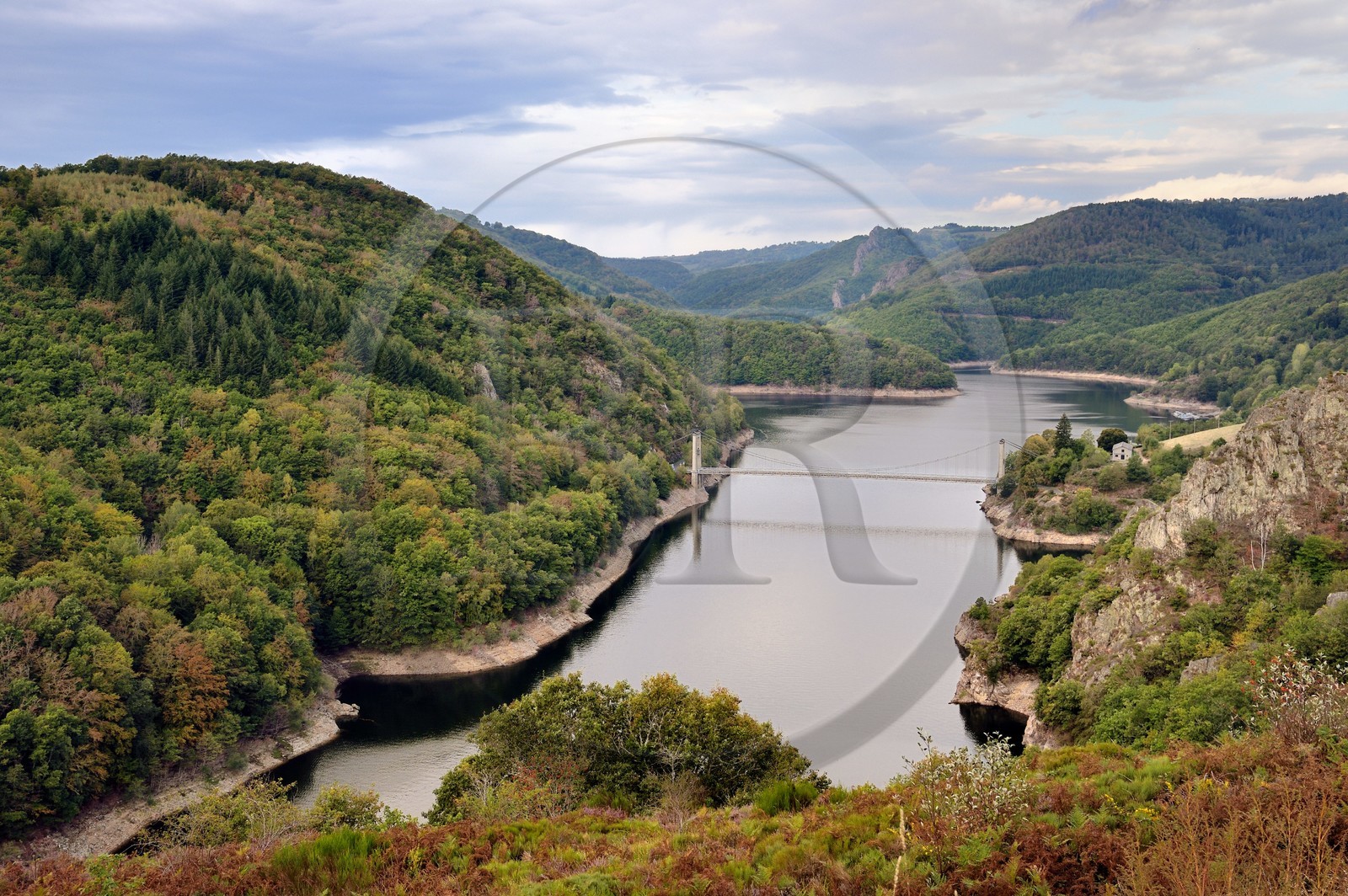 France, Cantal (15), Paulhenc, les Gorges de la Truyère et le Pont de Tréboul