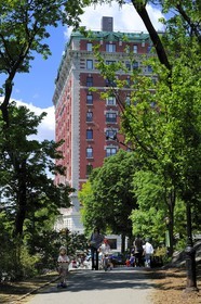 Etats-Unis, New York, Manhattan, Upper West side, immeuble au bord du parc à l'angle de Central Park West et 85ème Rue