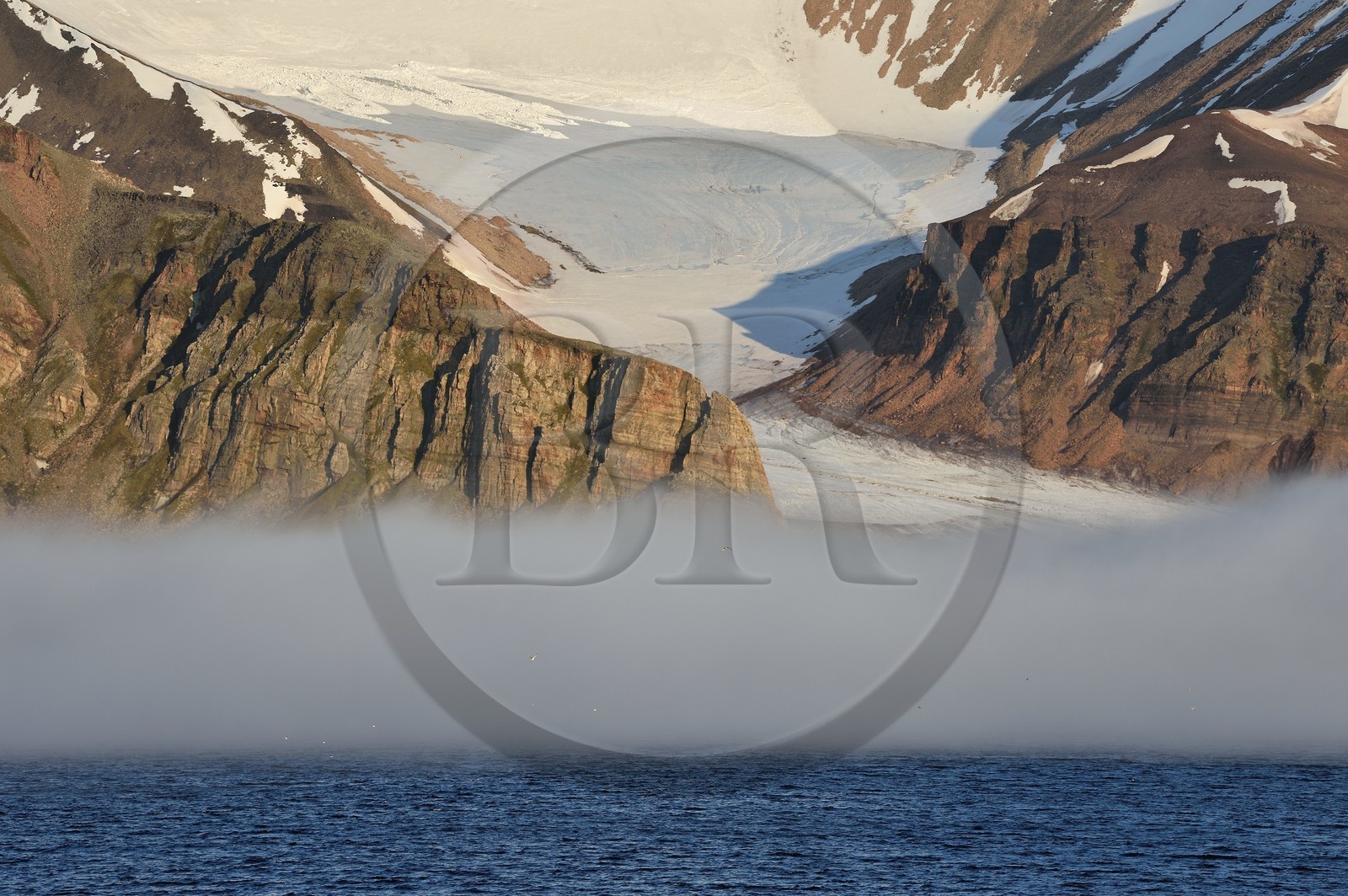 Groenland, cote Nord-Ouest, Murchison sund au nord de la baie de Baffin, le glacier Kissel sur l'Ile de Kiatak (Northumberland Island)