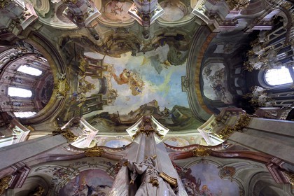 République Tchèque, Prague, centre historique classé Patrimoine Mondial de l'UNESCO, quartier de Mala Strana, l'église baroque Saint Nicolas (Sv. Mikulase)