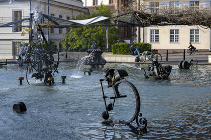 Suisse, Bâle, Theaterplatz, Fontaine du Carnaval de Tinguely (Fasnachtsbrunnen)