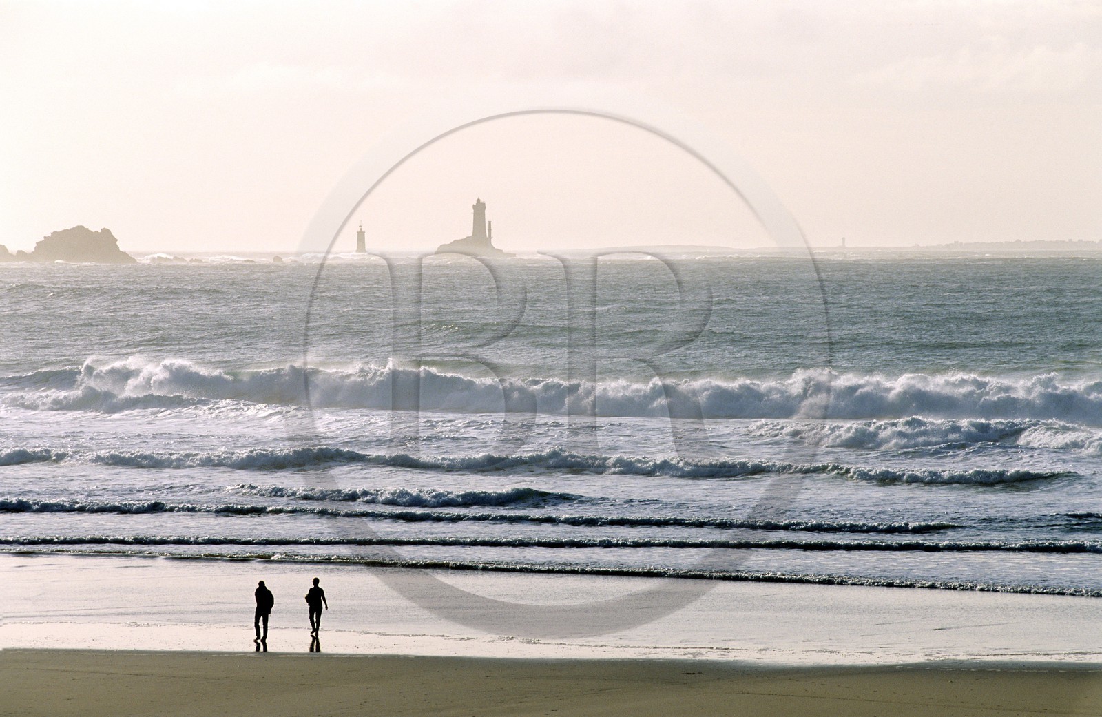 France, Finistere, the Baie des Trepasses (Dead men's Bay) and La Vieille lighthouse area of Pointe du Raz (Raz headland)