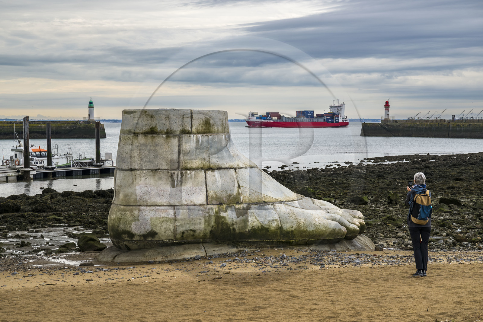 France, Loire Atlantique, Estuaire de la Loire, Saint Nazaire,  Estuaire open-air contemporary art collection, one of three monumental concrete sculptures The foot, the sweater and the digestive system created by the artists Daniel Bewar and Gregory Gicquel on the edge of the Quai de la Jetée