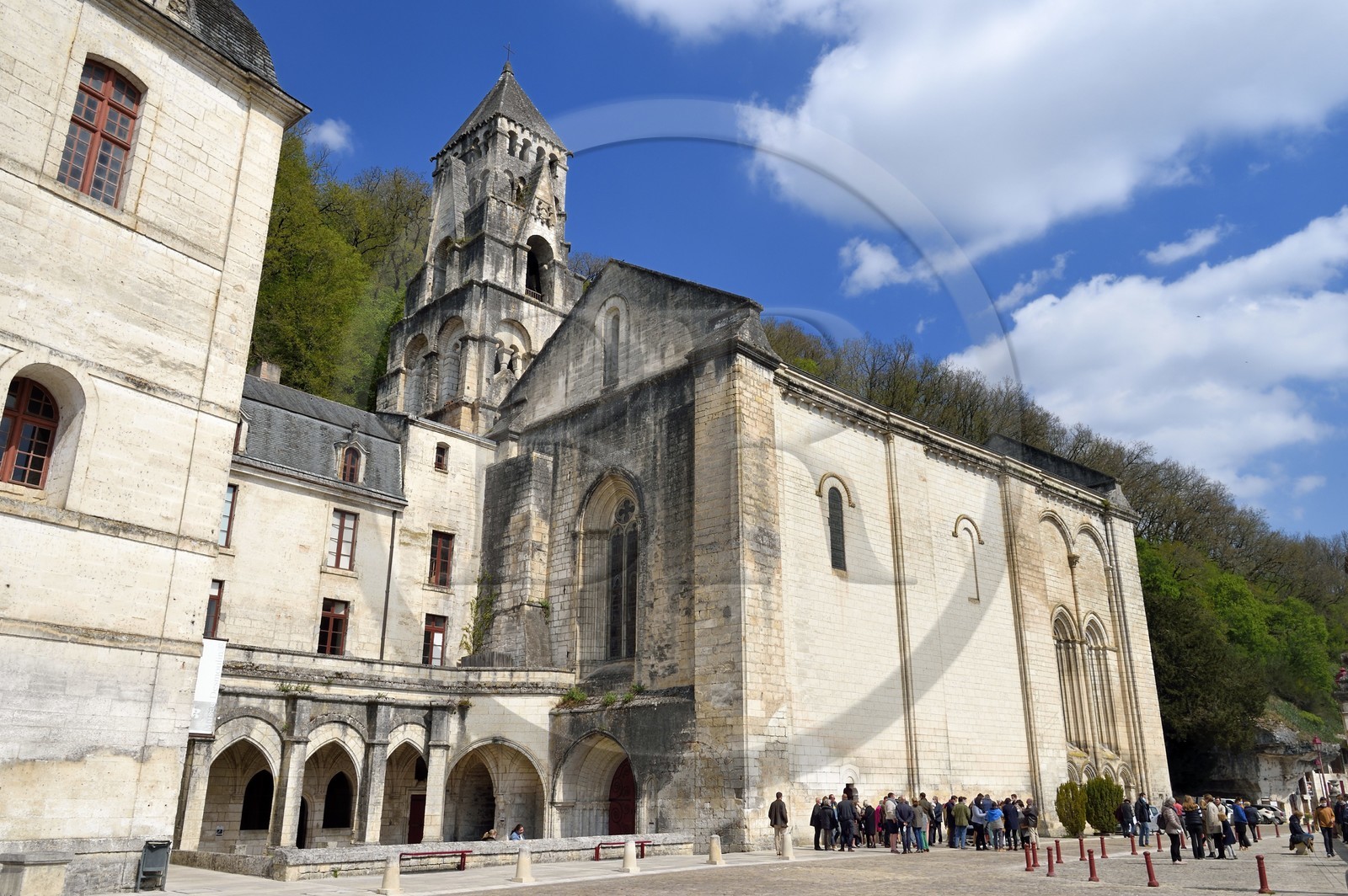 France, Dordogne (24), Brantôme, l'abbaye bénédictine Saint-Pierre de Brantôme, clocher de l'église abbatiale (XIe siècle), certainement le plus ancien campanile de France