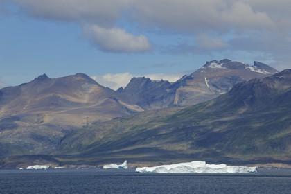 Groenland, région méridionale vers Nanortalik, icebergs