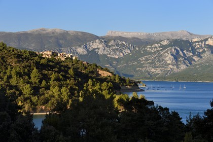 France, Alpes-de-Haute-Provence (04), Parc Naturel Régional du Verdon, lac de Sainte Croix, Sainte-Croix-de-Verdon