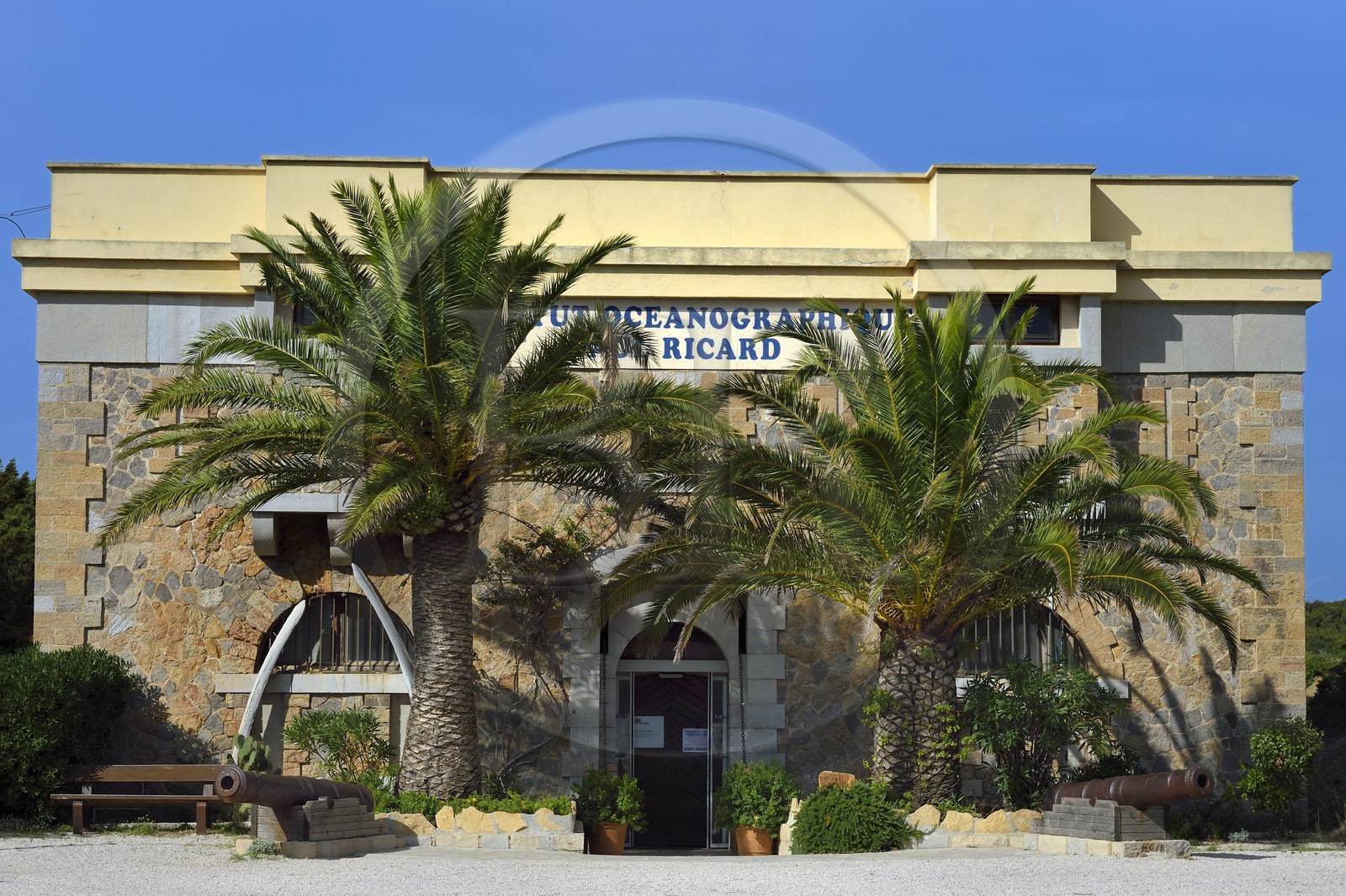 France, Var (83), Ile des Embiez, l'institut océanographique Paul Ricard dans le fort Saint-Pierre
