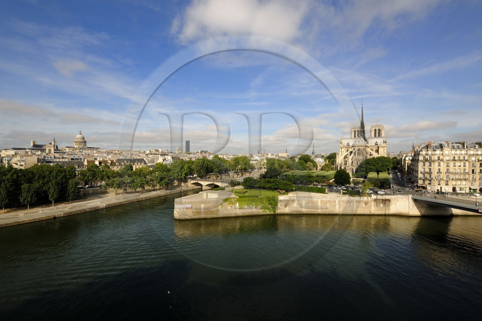 France, Paris, the Seine river banks listed as World Heritage by UNESCO, ile de la Cite, the Notre Dame Cathedral