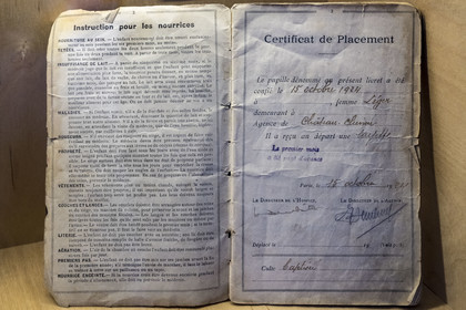 France, Nièvre (58), Parc naturel régional du Morvan, Alligny en Morvan, musée des nourrices et des enfants de l'Assistance Publique, livret d'enfants placés