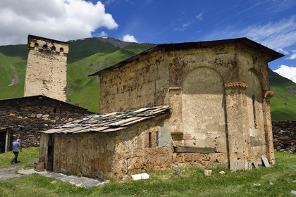Géorgie, Haute Svanétie (Zemo Svaneti), village de Ushguli (Ouchgouli), classé Patrimoine Mondial de l'UNESCO, église Lamaria Sainte-Marie d'Ushguli du XIIème siècle