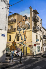 France, Hérault (34), Sète, fresque qui fait parti du MACO - Musée à ciel ouvert, peinture murale hommage à Georges Brassens et oeuvre de l'artiste sétois Maye à l'angle de la rue de la Revolution et de la rue Georges Brassens