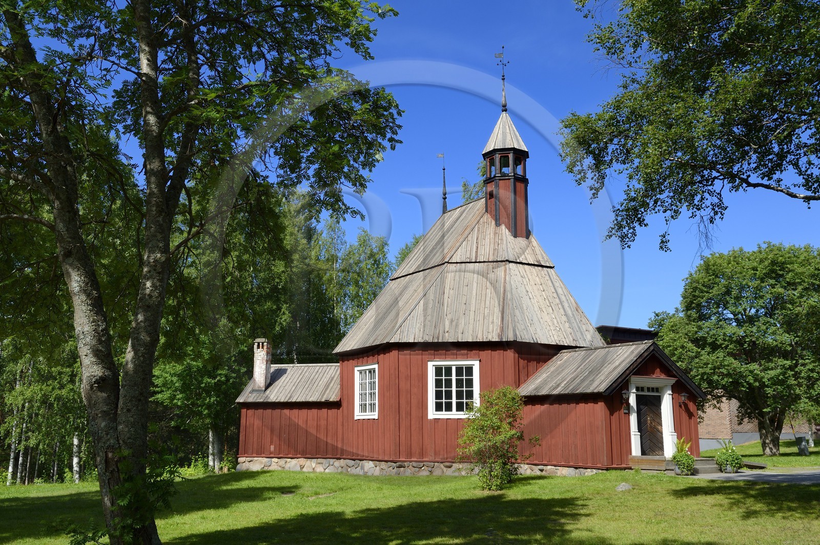 Suède, Comté de Vasterbotten, Umea, musée en plein air Gammlia et Vasterbotten museum, l'église Helena Elisabeth à l'origine une chapelle de pêcheurs sur l'Ile de Holmö datant de 1803