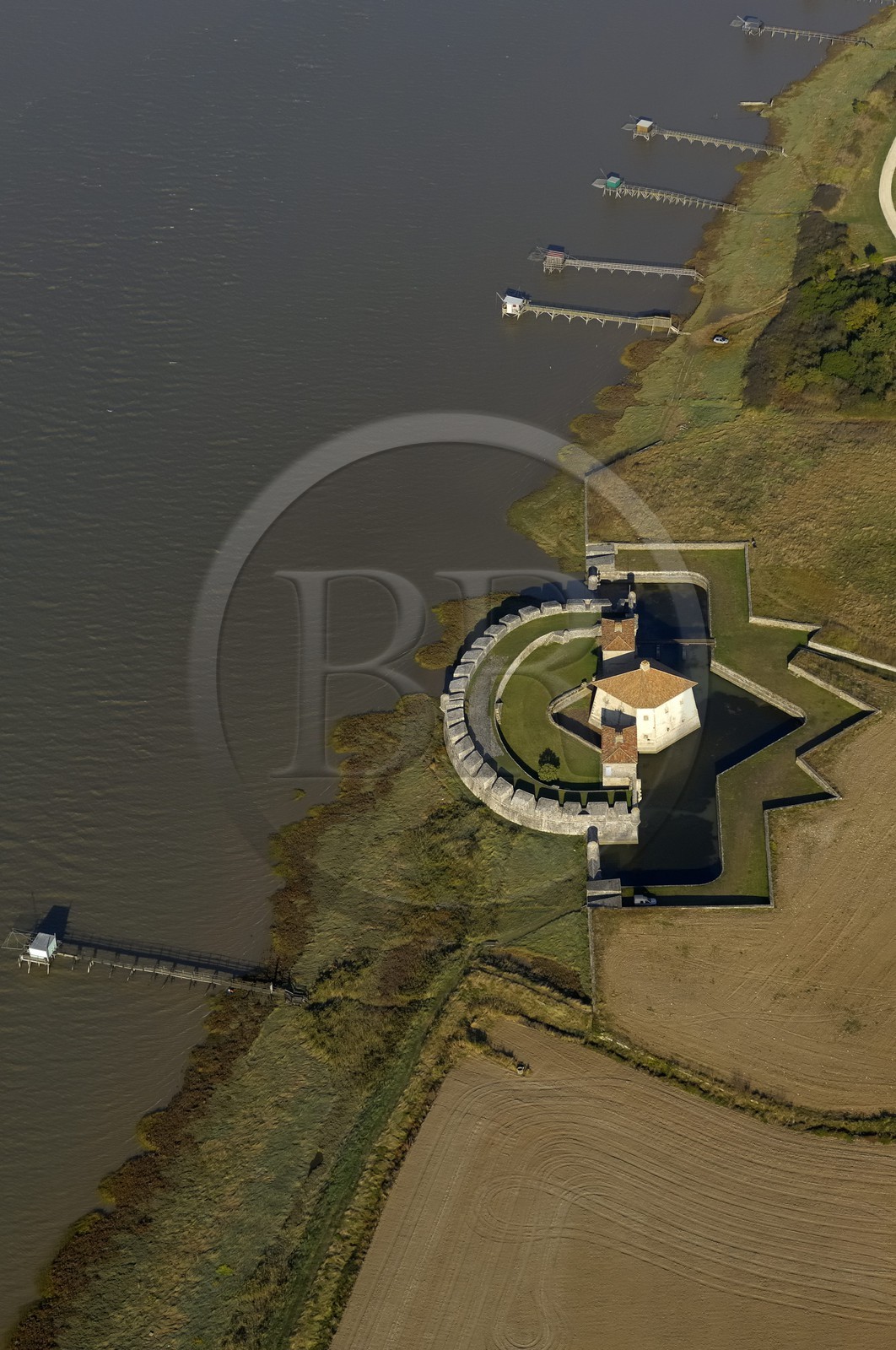 France, Charente-Maritime (17), Fort Lupin au bord de la Charente (vue aérienne)