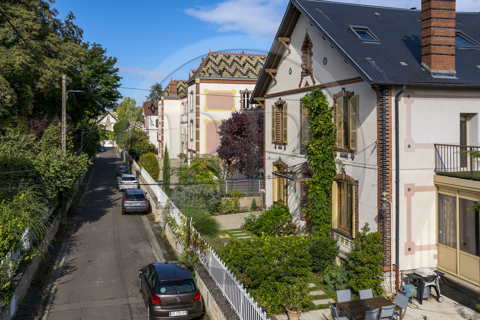 France, Côte-d'Or (21), les climats de Bourgogne classés Patrimoine Mondial de l'UNESCO, Beaune, lotissement des villas Fondet construit fin XIXe siècle (vue aérienne)