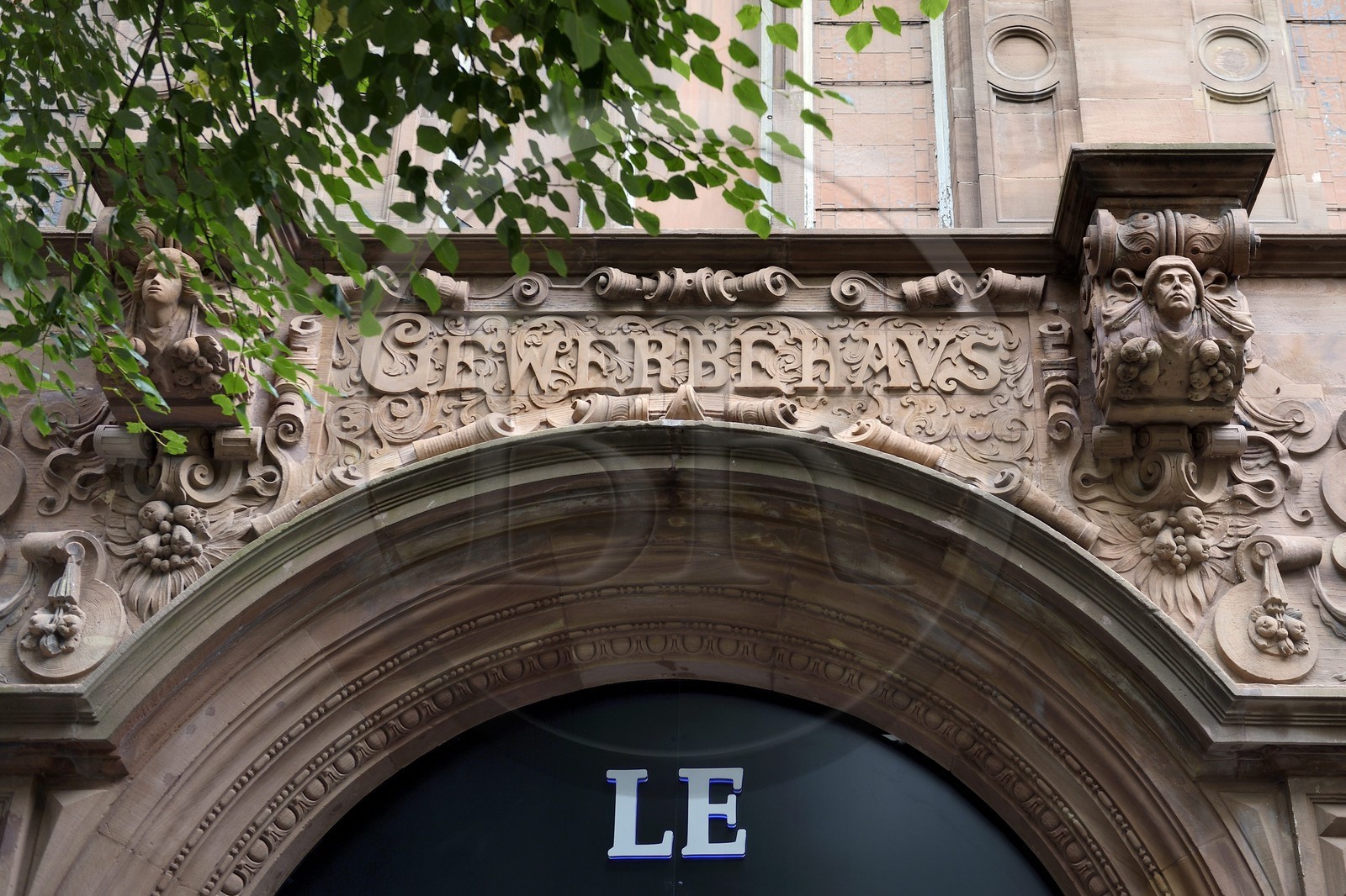 France, Moselle (57), Metz, quartier impérial, Maison de la fédération des corporations destiné à la promotion des Arts et Métiers (Gewerbehaus)