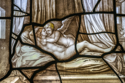 France, Oise (60), Chantilly, le chateau de Chantilly, le musée Condé, les vitraux de la galerie de Psyché, la nuit venue Psyché devient l'épouse de l'époux inconnu qui disparait avant le jour