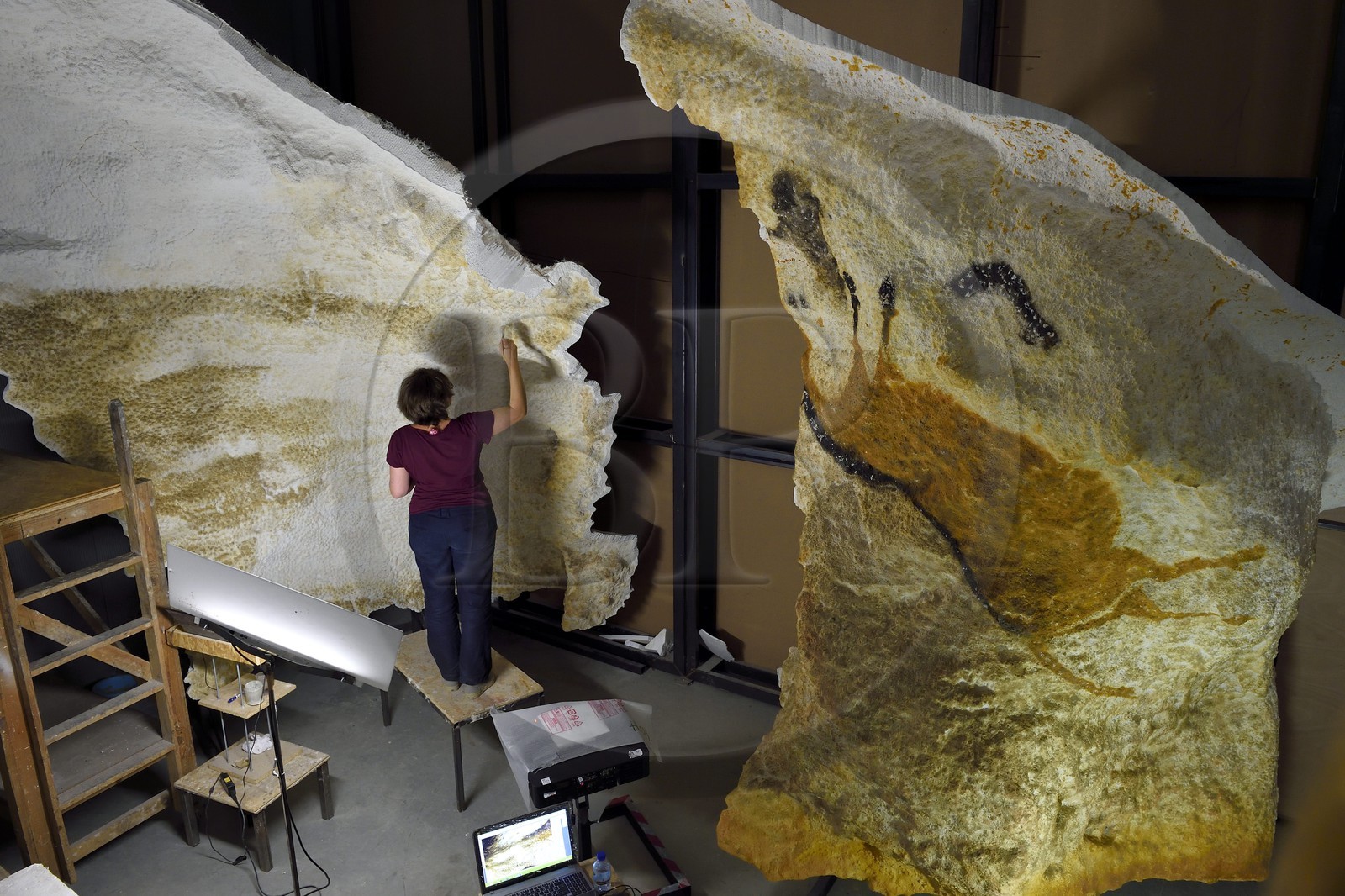 France, Dordogne, Montignac, the Atelier des Fac-Similés du Périgord (Perigord's Facsimile Workshop AFSP) specialised in mineral reproduction of prehistoric painted walls using “stone veil” patented technique and in charge of the Lascaux cave’s walls faithfull reconstitution, reproductions of the paintings, compulsory mention Atelier des Fac-Similés du Perigord
