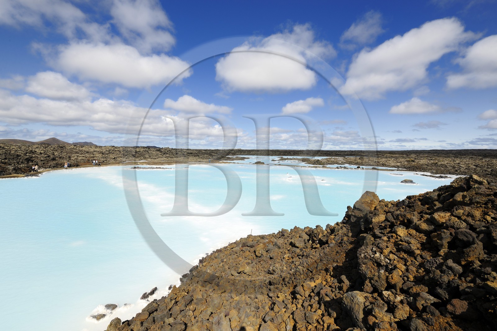 Islande, Grindavik, le Blue Lagoon au eaux très riches en silice (Usine géothermique)