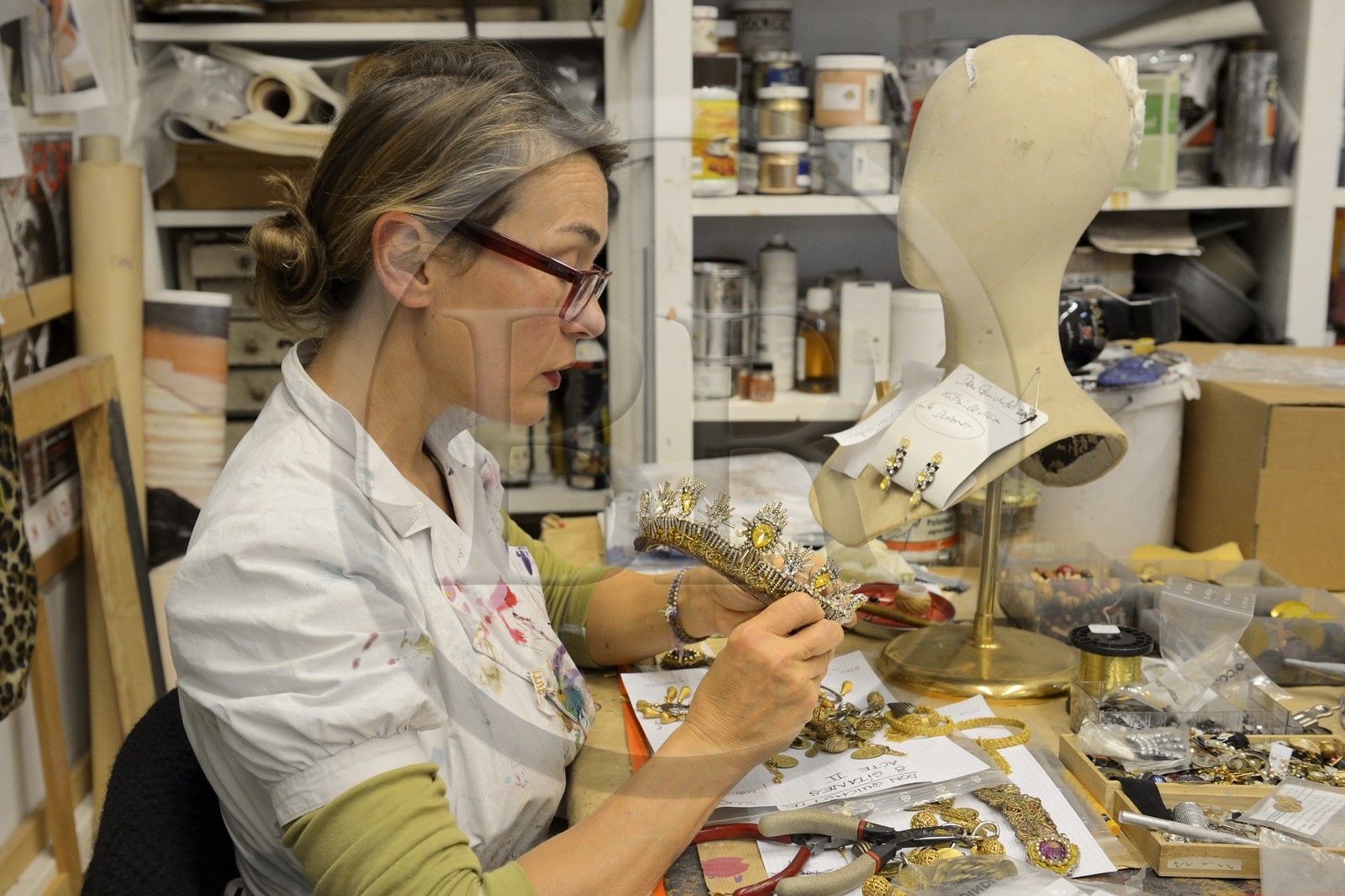 France, Paris (75), Opéra Garnier, les ateliers du costume, l'atelier décoration costume