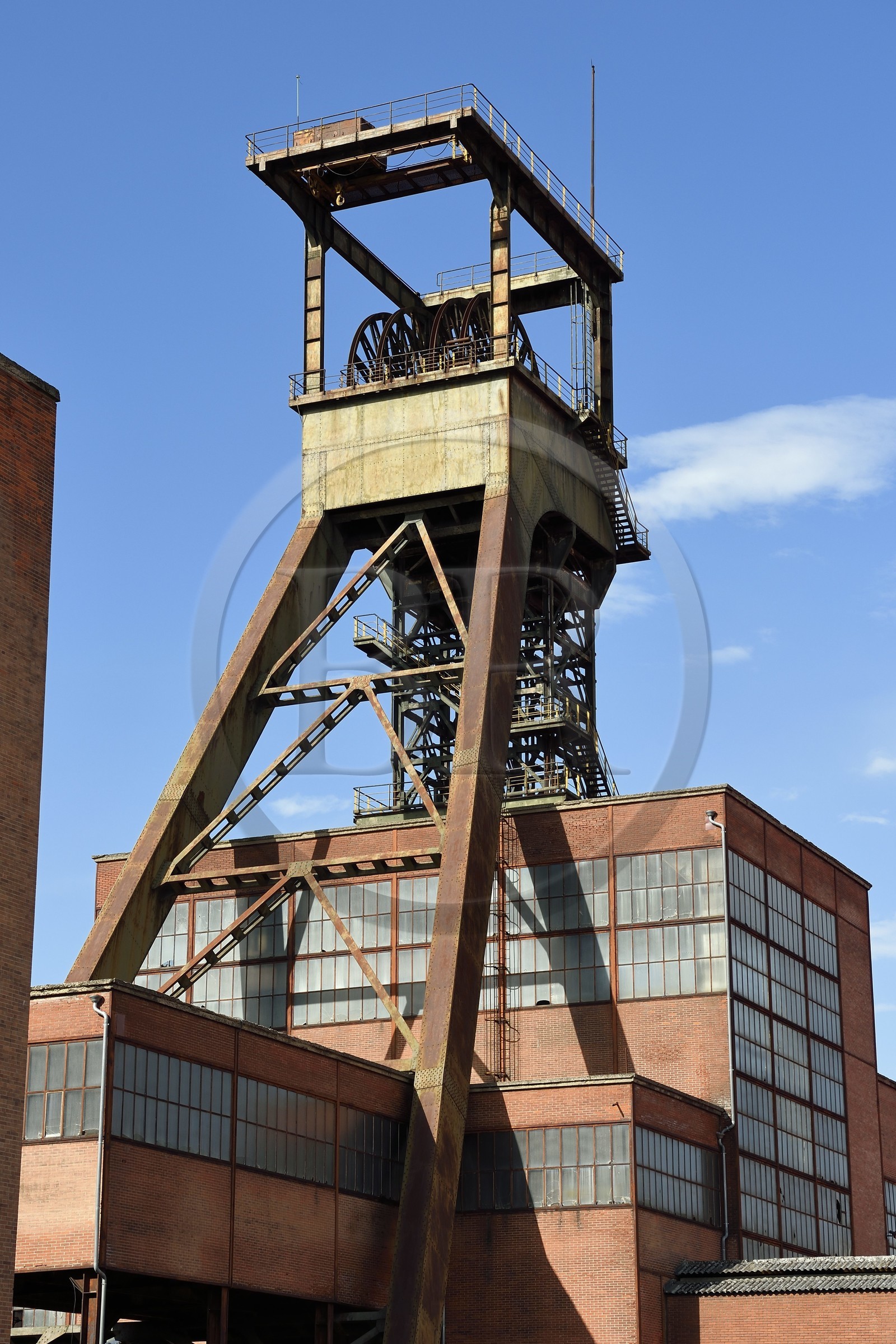 France, Moselle, Petite Rosselle, carreau Wendel museum, the mine shaft headframe Wendel 3