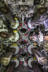 France, Morbihan (56), Lorient, Lorient La Base, ancienne base de sous-marins construite par les Allemands durant la Seconde Guerre mondiale, sous-marin Flore S645 en service de 1964 à 1989 et son musée, tube lance torpille