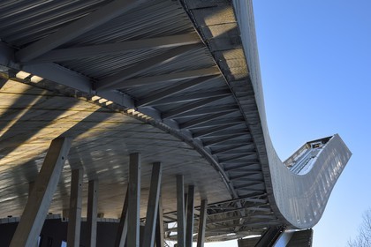 Norvège, Oslo, quartier de Holmenkollen, le tremplin de saut à ski Holmenkollbakken qui abrite le musée du ski