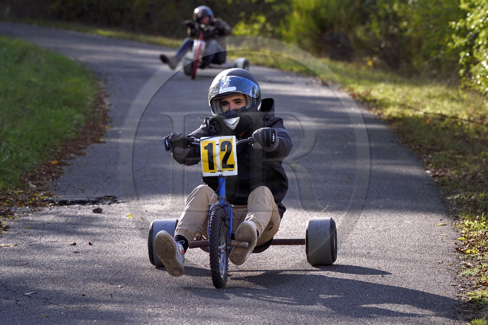France, Haute-Loire (43), Polignac, Drift Trike, descente en dérapage d'un tricycle d'une colline