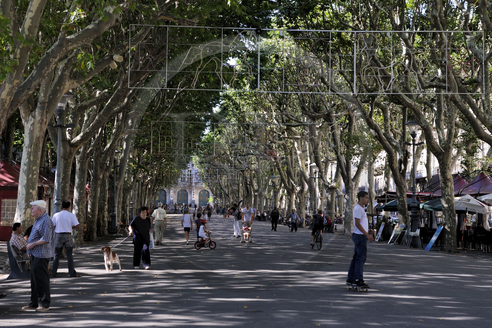 France, Hérault (34), Béziers, allées Paul Riquet