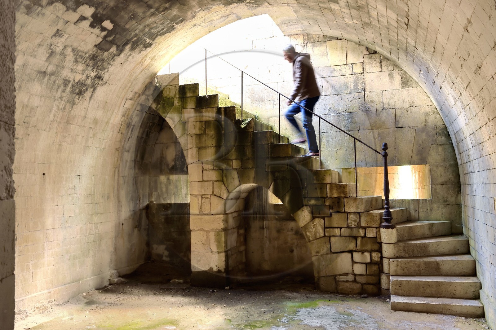 France, Charente-Maritime (17), Ile d'Aix, le Fort Liédot, escalier menant au chemin de ronde