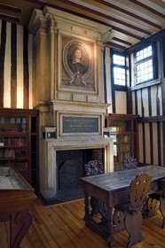 France, Seine-Maritime (76), Rouen, musée Pierre Corneille, bibliothèque cornélienne donnée par Edouard Pelay